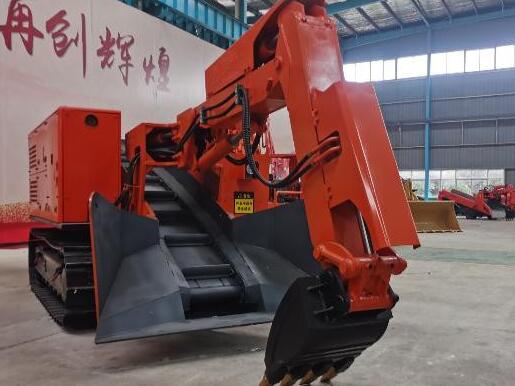 小型扒渣機(jī)出現(xiàn)液壓油缸漏油的情況，是怎么回事？